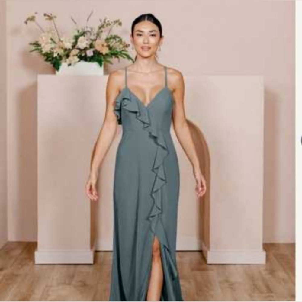 Revelry Paloma Eucalyptus Green Ruffle Front Maxi Dress Sz 6 Bridesmaid Formal